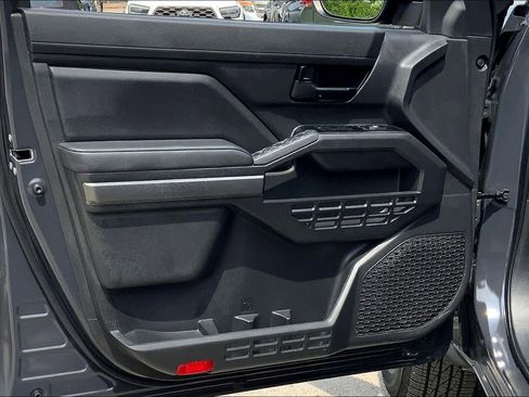 Used 2025 Toyota Tacoma SR5 image 19