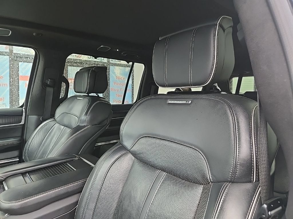 Used 2024 Jeep Grand Wagoneer Series II Obsidian w/ Quick Order Packagew 28T AWD/4WD image 10