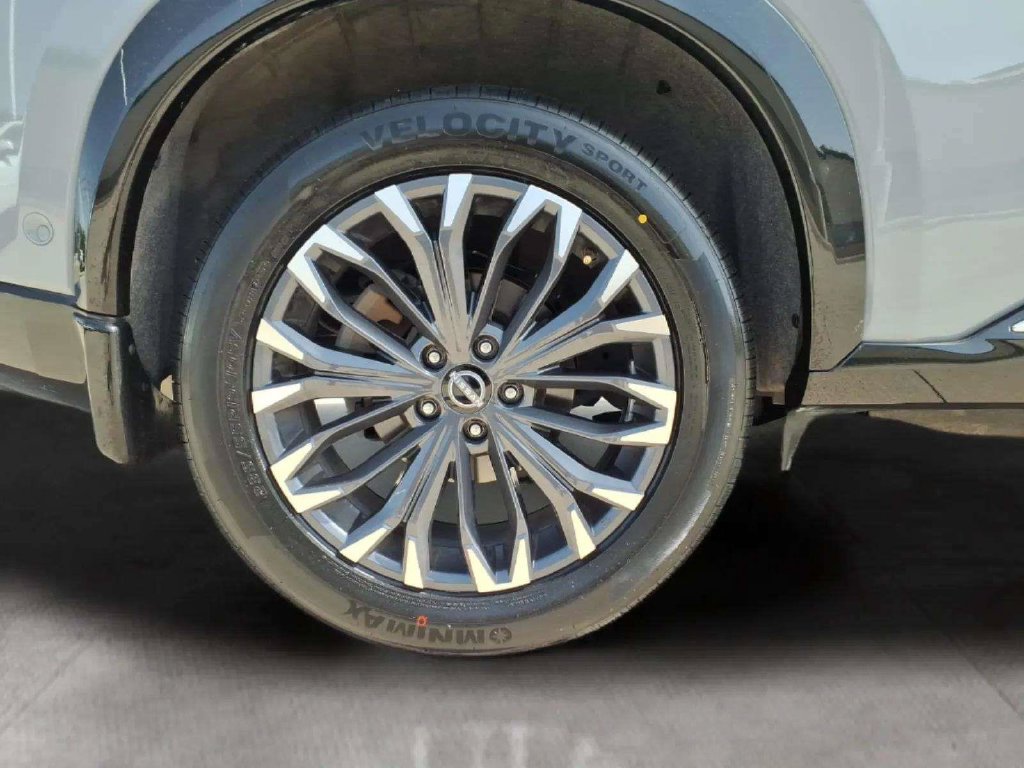 Certified 2024 Nissan Rogue Platinum FWD image 20