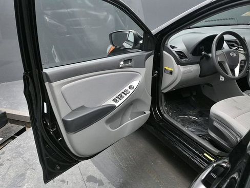 Used 2017 Hyundai Accent SE image 16