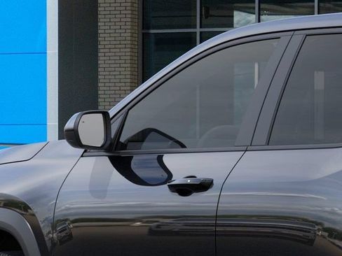 New 2026 Chevrolet Equinox LT w/ Convenience Package II AWD/4WD image 12