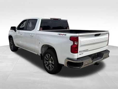Used 2023 Chevrolet Silverado 1500 LT AWD/4WD image 3