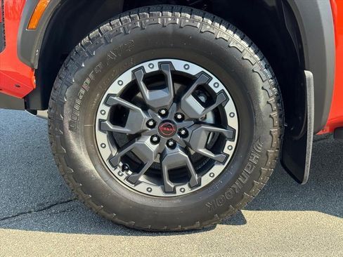 Certified 2025 Nissan Frontier PRO-4X w/ Pro Premium Package image 8