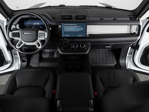 Used 2024 Land Rover Defender 110 SE image 34