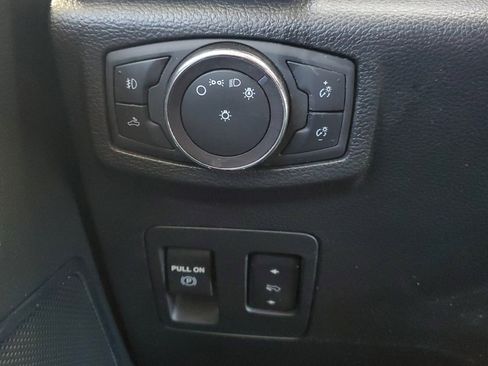 Used 2019 Ford F150 Lariat image 28