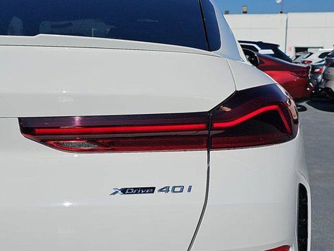 New 2026 BMW X6 xDrive40i w/ Climate Comfort Package image 35