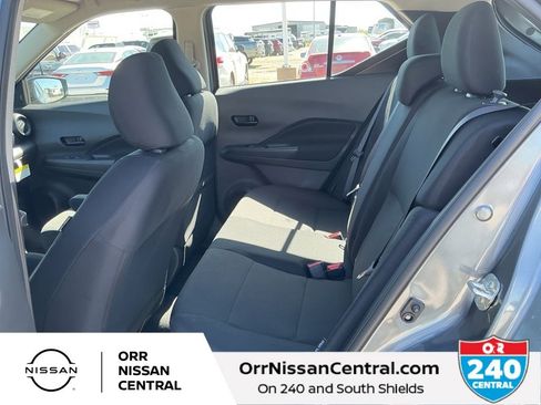 New 2025 Nissan Kicks Play S image 13