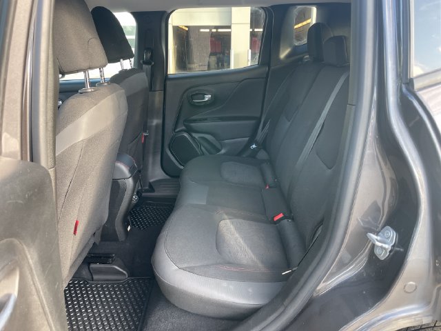 Used 2020 Jeep Renegade Trailhawk AWD/4WD image 28