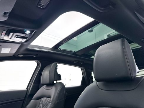 Used 2024 Kia Sportage X-Line Prestige image 3