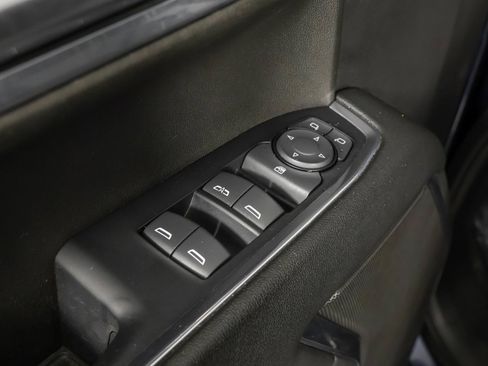 Used 2023 Chevrolet Silverado 1500 LT AWD/4WD image 35