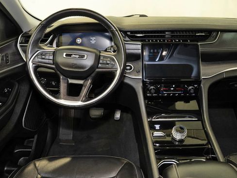 Used 2022 Jeep Grand Cherokee L Limited image 2