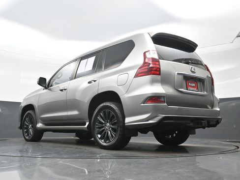 Used 2021 Lexus GX 460 Premium w/ Accessory Package AWD/4WD image 30