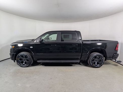 New 2026 RAM 1500 4x4 Crew Cab image 4