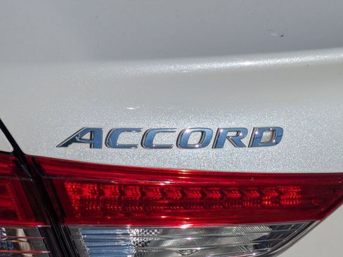 Used 2020 Honda Accord LX image 29