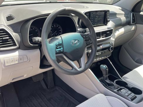 Used 2021 Hyundai Tucson Value FWD image 2