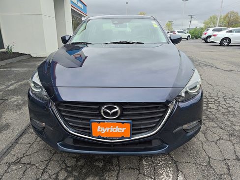 Used 2018 MAZDA MAZDA3 Touring FWD image 2