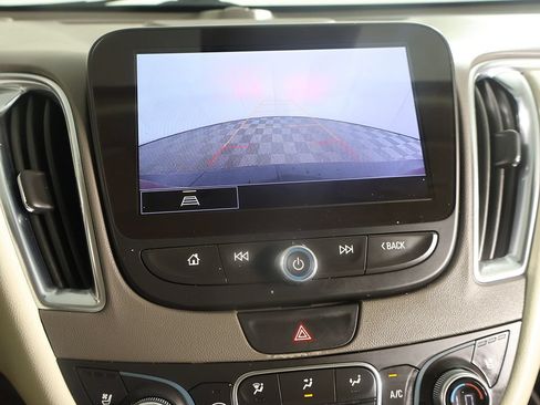 Used 2022 Chevrolet Malibu Premier FWD image 40