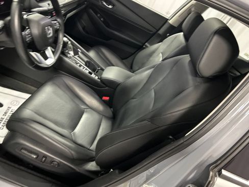 Used 2023 Honda Accord Touring image 10