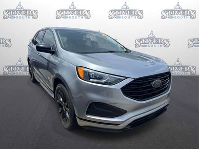 Used 2023 Ford Edge SE w/ Black Appearance Package
