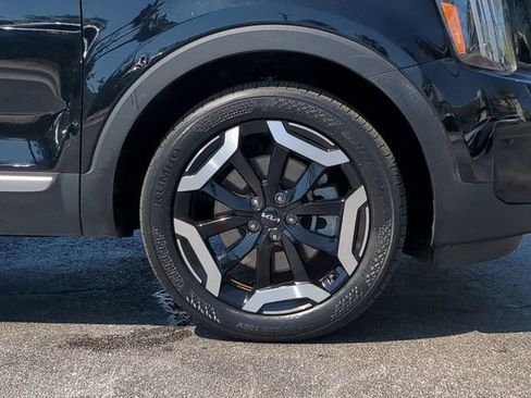 Used 2025 Kia Telluride S image 11