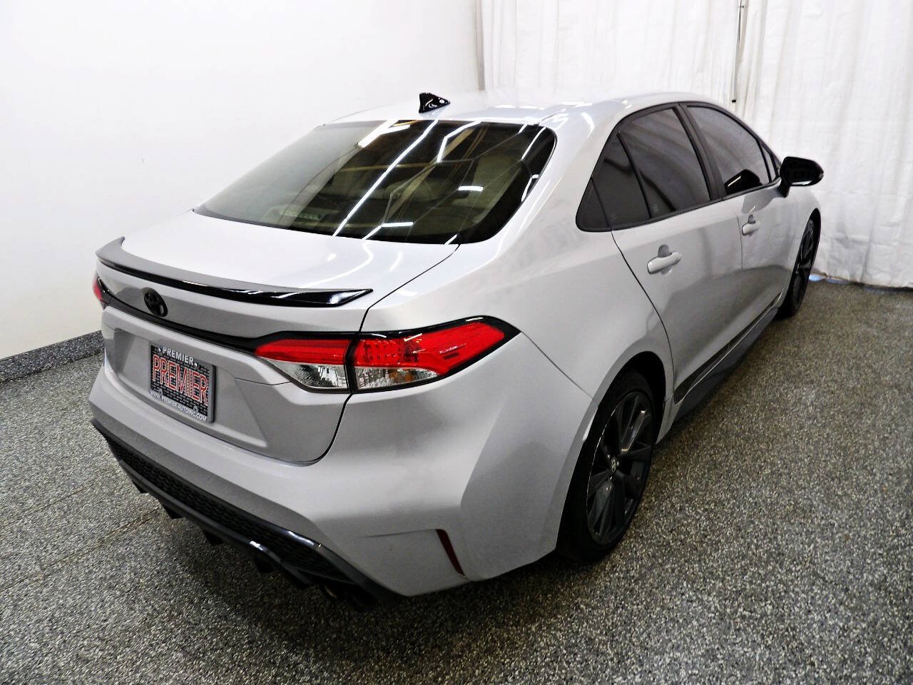Used 2023 Toyota Corolla SE FWD image 6
