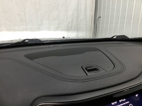 Used 2019 Jeep Cherokee Limited AWD/4WD image 23