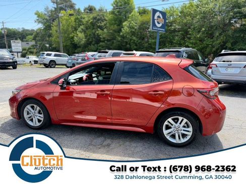 Used 2019 Toyota Corolla Hatchback w/ SE Option Package FWD image 9