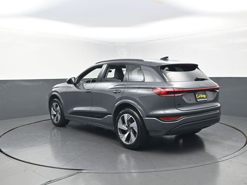 Used 2025 Audi Q6 e-tron Premium Plus w/ Premium Plus AWD/4WD image 7