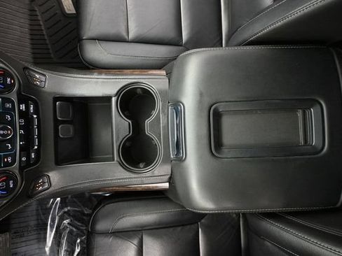 Used 2019 Chevrolet Tahoe LT w/ RST Edition AWD/4WD image 41