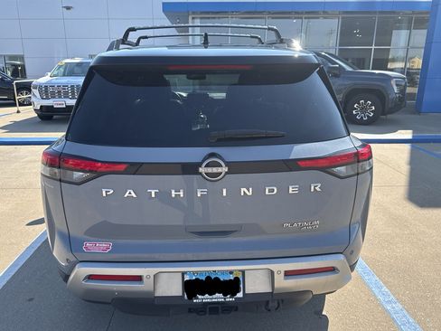 Used 2022 Nissan Pathfinder Platinum w/ Cargo Package AWD/4WD image 6