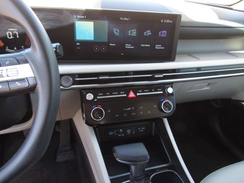 Used 2025 Hyundai Tucson SEL AWD/4WD image 18