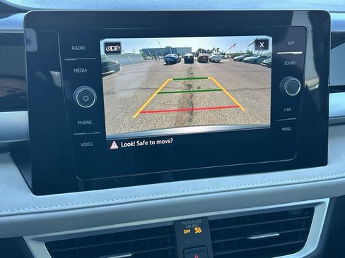 New 2026 Volkswagen Taos SE image 23