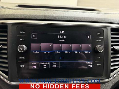 Used 2018 Volkswagen Atlas SE image 25