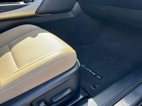 Used 2019 Lexus IS 300 w/ Premium Package RWD image 43