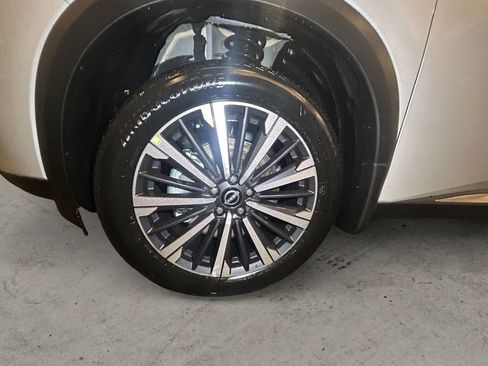 New 2026 Nissan Pathfinder Platinum AWD/4WD image 14