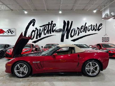 Used 2011 Chevrolet Corvette Grand Sport w/ Preferred Equipment Group RWD image 2
