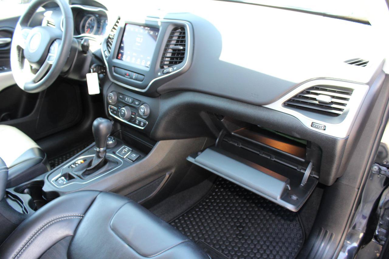 Used 2022 Jeep Cherokee Latitude w/ Sun & Sound Group AWD/4WD image 55