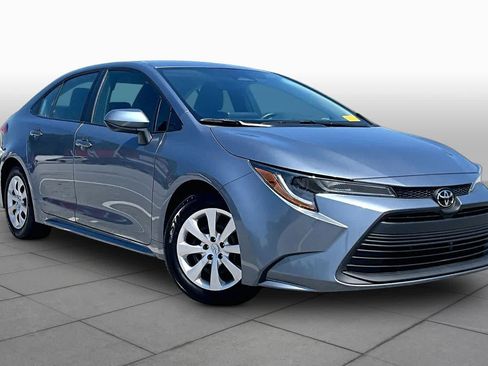 Used 2024 Toyota Corolla LE FWD image 3