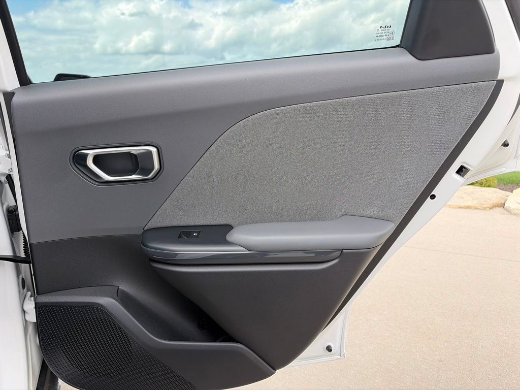 Used 2025 Kia K4 EX FWD image 33