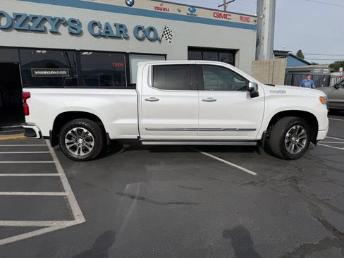 Used 2024 Chevrolet Silverado 1500 High Country w/ Technology Package AWD/4WD image 8