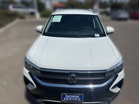 Used 2022 Volkswagen Taos SE FWD image 8
