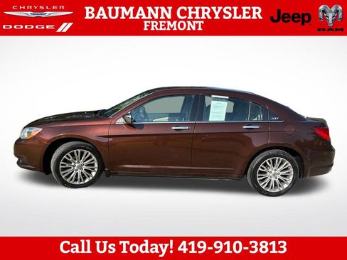 Used 2012 Chrysler 200 Limited FWD image 3