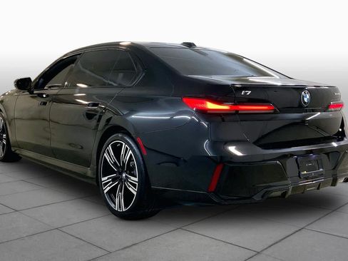 Used 2024 BMW i7 xDrive60 w/ Executive Package AWD/4WD image 11