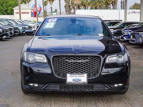 Used 2017 Chrysler 300 S RWD image 2