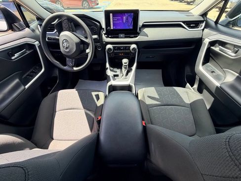 Used 2025 Toyota RAV4 XLE AWD/4WD image 20
