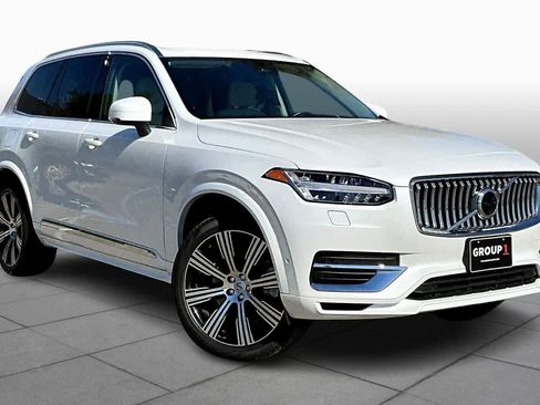 Used 2023 Volvo XC90 T8 Plus w/ Protection Package Premier image 2