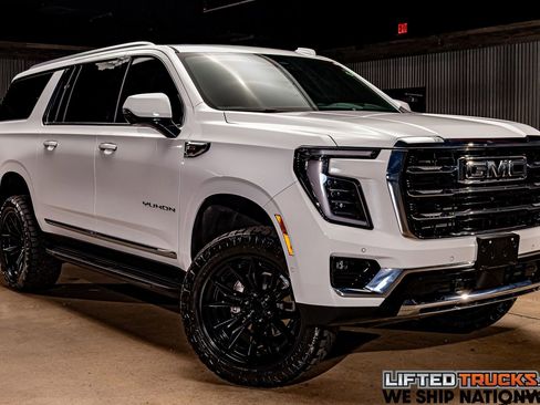Used 2025 GMC Yukon XL Elevation w/ Technology Package image 1