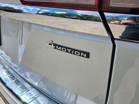 Used 2023 Volkswagen Atlas SEL AWD/4WD image 36