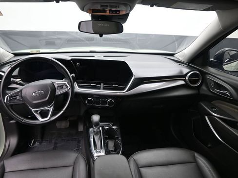 Used 2024 Chevrolet Trax ACTIV w/ Sunroof Package FWD image 15