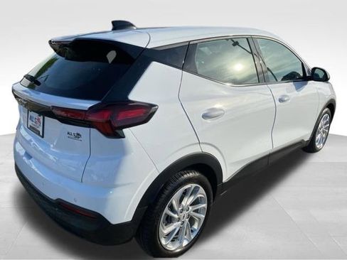 New 2027 Chevrolet Bolt LT w/ Comfort Package FWD image 6